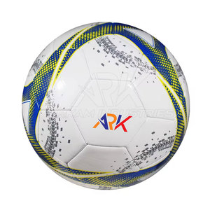 Ballon de football professionnel Pro Training, matériau extérieur durable, conçu pour les séances quotidiennes - Product Image 4