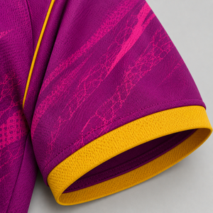 Camiseta de Fútbol para Hombre, Manga Corta, Morado y Amarillo, Estampado Geométrico, Absorbe la Humedad, Ajuste Atlético, Ropa para Todas las Temporadas - Product Image 4