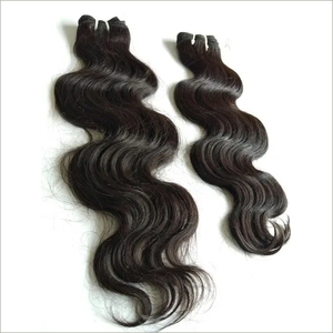 Extensiones de Cabello Humano Indio 100% Virgen, Sin Procesar, Doble Trama, Cutícula Alineada, Sedoso y Ondulado Natural - Product Image 1