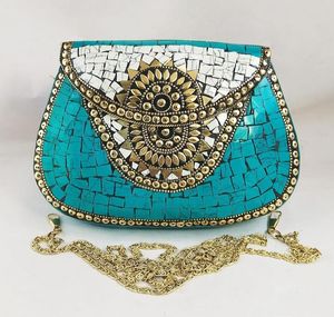 Bolso de Lujo con Incrustaciones de Piedras Florales Kundan, Bolso de Hombro Hecho a Mano, Bolso Cruzado de Diseño para Mujer - Product Image 6