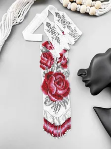 Collar Gerdan Boho con Rosa Roja Hecho a Mano, Hecho con Hermosas Cuentas de Vidrio, Collar Étnico con Cuentas de Flores Rojas - Product Image 3