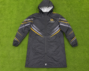 Veste de pluie à capuche personnalisée pour hommes, design sportif, revêtement PVC, doublure intérieure en maille polyester, coupe-vent, vêtements de travail en plein air, service OEM - Product Image 6