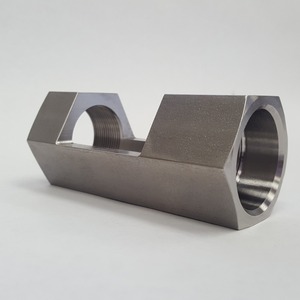 Bloc de logement fileté usiné CNC / support de roulement en ligne - Product Image 2