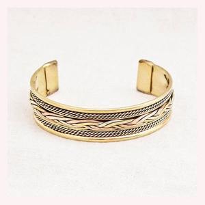 Bracelet en cuivre fait main par un designer, ajustable, accessoire de bijouterie en métal de qualité supérieure pour homme et femme, article cadeau - Product Image 3