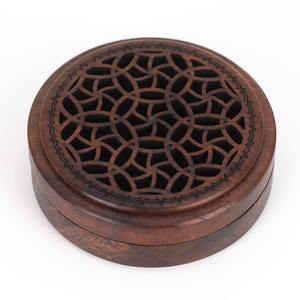 Quemador de Bakhoor de Madera Natural Ecológico con Diseño Decorativo Tallado y Copa de Incienso de Metal para Uso en Salas de Oración y Aromaterapia - Product Image 3