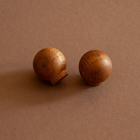 Kenop Pintu & Gagang Lemari Kayu Resin Desain Unik Antik yang Anggun untuk Pintu Bergaya Rustic Blossom Craft India