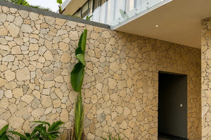Revestimiento de Pared de Piedra Natural Ecológica Amarilla Crazy Flagstone para Fachadas, Pilares de Puertas, Villas y Resorts en Vietnam, Piedra Thanh Thanh Tung YCF - Product Image 5