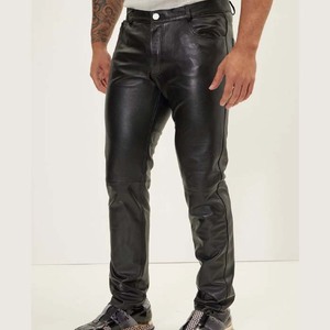 Pantalones de moto casuales para hombre, negros, de cuero sintético, transpirables, de cintura media, corte recto, con bolsillos laterales, cierre de cremallera, ligeros para invierno - Product Image 1