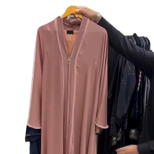 ชุดบุรก้าดีไซน์ใหม่ สวยงาม โดดเด่น แบบเปิดด้านหน้า พร้อมสายโซ่ ชุดบุรก้ามุสลิม อิสลามิก อบายะ ยาวคลุมเท้า สำหรับงานปาร์ตี้และงานกลางคืน - Product Image 1