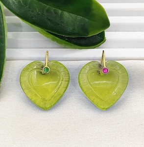 Colgante de Cuarzo Limón en Forma de Corazón de 20mm, Tallado a Mano - Proveedor de Joyería con Dijes de Corazón Chapados en Oro - Product Image 1