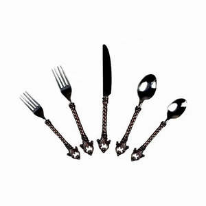 Ensemble de couverts en métal haut de gamme pour une expérience culinaire de luxe, adapté à la maison, à la cuisine, à l'hôtel et aux restaurants. - Product Image 2