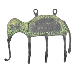 Porte-manteau et porte-clés mural décoratif en métal lourd, finition antique, forme de scorpion unique - Product Image 5
