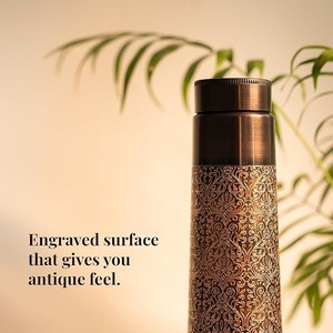 ขวดน้ำทองแดงดีไซน์ดั้งเดิม พกพาสะดวก พร้อมฝาสีดำ - Product Image 3