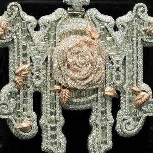 Pendentif Breloque Hip Hop Personnalisé en Argent 925 et Moissanite, Fleur Or Rose Givrée, Élégant, Testé au Diamant, pour Mariage et Style Rappeur - Product Image 4