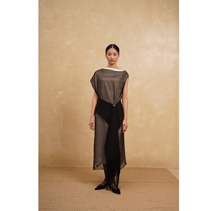 Vestidos casuales transpirables de verano con rayas, tejido sencillo, botones frontales, abertura lateral en la cintura, estilo maxi. - Product Image 1