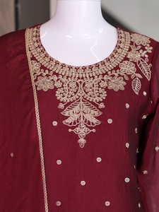 Ensemble Salwar Kameez brodé bordeaux avec dupatta en dentelle pour femme, tenue indienne pakistanaise pour mariage et fête - Product Image 3