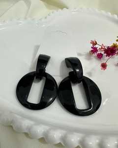 Boucles d'oreilles pendantes Jhumka en résine époxy de designer avec fleurs séchées véritables, en métal plaqué argent, motif floral, bijoux chrétiens tendance pour femmes - Product Image 3