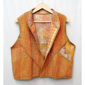 Chaleco sin mangas con cuello en V y patchwork vintage para mujer, con bolsillos y detalles de botones, prenda exterior informal de tela de algodón tejida en tono naranja. - Product Image 2