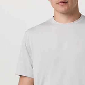 T-shirt pour homme de haute qualité avec design color block et prix abordable 2026 / T-shirt pour homme à col rond en matière confortable à prix d'usine avantageux - Product Image 3