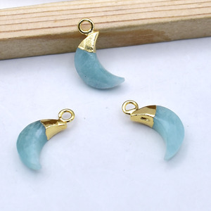 Colgante de Amazonita con Forma de Luna Creciente de 5x16mm, Chapado en Oro, Joyería Minimalista - Product Image 4