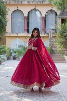 Robe Anarkali brodée bordeaux royal pour femme, tenue ethnique indienne d'été, robe de fête avec dupatta assorti, séchage rapide, idéale pour les soirées