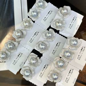 Boucles d'oreilles clous en argent pur 925 de 11-10 mm, blanc froid, avec perles blanches brillantes naturelles d'Australie incrustées, design coréen - Product Image 3