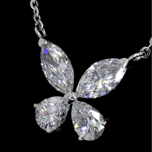 Collier pendentif en or 10/14/18 carats avec diamants de laboratoire en forme de papillon tendance, diamants taille marquise et poire pour anniversaire de mariage - Product Image 3