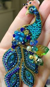 Broche Bordado con Cuentas de Inspiración Vintage para Bufandas, Bolsos y Sombreros, Broche de Moda Bordado a Mano con Cuentas y Artesanía Artística - Product Image 2