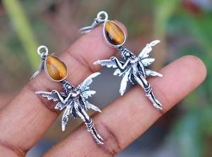 Pendientes Colgantes de Plata de Ley con Ojo de Tigre Natural y Baño de Oro, Joyería Artesanal con Piedras Preciosas, Regalo para Ella, Ideal para Fiestas - Product Image 3