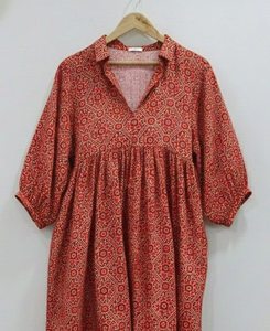 ชุดเดรสผ้าฝ้ายอินเดียทำมือ 100% สำหรับผู้หญิง |   ชุดทำงานเรียบง่ายเป็นทางการ เป็นมิตรกับสิ่งแวดล้อม ระบายอากาศได้ดี ทรงเอไลน์ ลายดอกไม้วาดด้วยมือ - Product Image 6