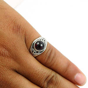 Anillo de boda clásico con gema de granate natural, hecho de plata de ley 925, regalo de alta calidad para él y para ella, joyería boho. - Product Image 2