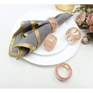 Anneaux de serviette en résine pour la décoration de table lors de fêtes et à la maison, modèle RR202512732 de RR Enterprises - Product Image 2