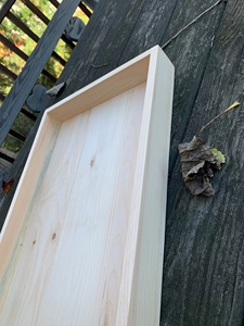 ถาดเสิร์ฟไม้เนื้อแข็งขัดเงา สไตล์อเมริกัน อเนกประสงค์และพกพาได้ รูปทรงสี่เหลี่ยมผืนผ้า หนา 1 นิ้ว ทำความสะอาดง่าย - Product Image 3