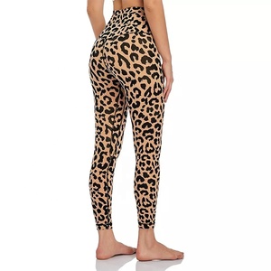 Leggings de yoga taille haute à imprimé léopard pour femmes, longueur intégrale, sans couture, taille élastique, en polyester et élasthanne - Product Image 6