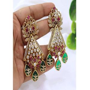 Preciosos Pendientes de Moissanita Chapados en Oro de Latón, Calidad Premium, Hermosos Pendientes Kundan para Mujeres y Niñas, Ideales para Bodas y Fiestas - Product Image 1