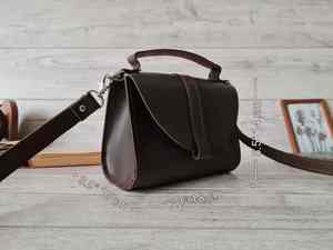 Sac fourre-tout en cuir PU de qualité supérieure, sac de travail professionnel avec pochette, sac à main personnalisé pour ordinateur portable de sororité - Product Image 6