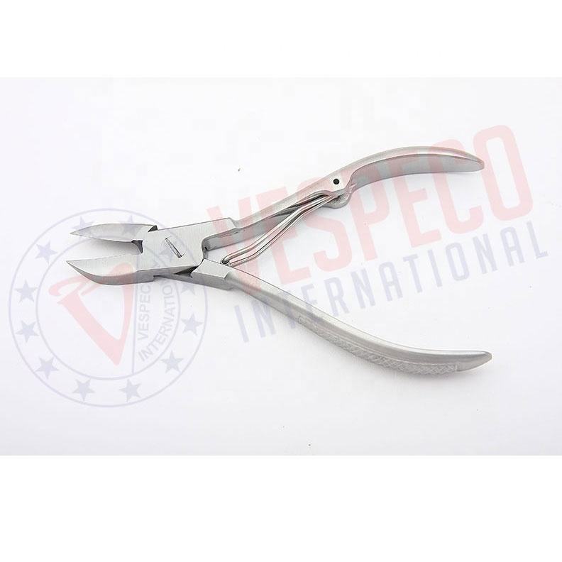 Finition polonaise ou mate selon les exigences du client.