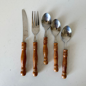 Ensemble de couverts décoratifs en acier inoxydable pour la maison, avec manche style bois de noyer, pour restaurant, à prix abordable - Product Image 6