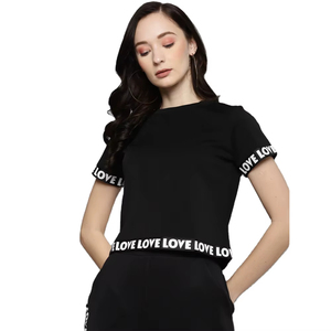 Camiseta Corta Negra 2026 con Costuras en Contraste, Camiseta Personalizada con Estampado, Top Corto para Mujer - Product Image 1