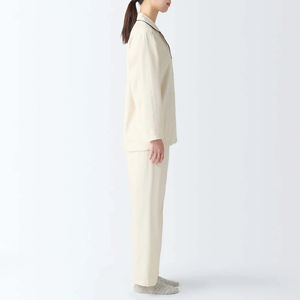 Conjunto de Pijamas de Satén de Seda para Mujer, Diseño Personalizado, Dos Piezas, Ropa de Dormir Cómoda, Fabricante al por Mayor - Product Image 3