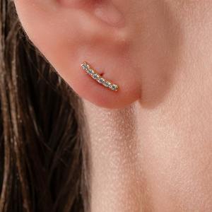 Elegantes Pendientes de Barra Curva con Diamantes Cultivados en Laboratorio de Oro de 14K, Joyería Minimalista para Hélix, Delicados para Uso Diario, Regalo para Mujer - Product Image 5