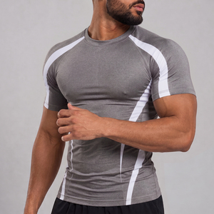 Rashguard homme sur mesure avec protection UV et technologie de séchage rapide - Product Image 4