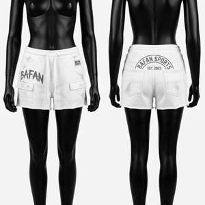 Shorts de Mujer Tipo Booty, 320 GSM, Felpa de Algodón Grueso, Color Blanco, Lavado Vintage, Bolsillos Tipo Cargo, Panel con Logotipo Personalizado - Product Image 6