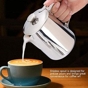 Jarra de acero inoxidable superventas para espumar leche con tapa y asa, ideal para arte de café con leche en oficina y cocina. - Product Image 3
