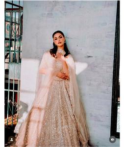 Lehenga Choli traditionnel indien en soie Kasturi avec des sequins et des broderies Dori pour les occasions de mariage et les événements festifs pour femmes - Product Image 1