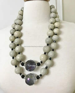 Collar hecho a mano de resina epoxi Collar de resina con temática de Ángel Estilo antiguo para decoración y regalo de bodas - Product Image 4