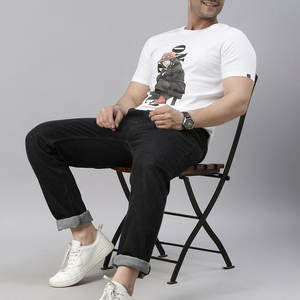 เสื้อยืดผู้ชายแฟชั่นพร้อมส่งขายส่ง สวมใส่สบายทุกวัน ดีไซน์ทันสมัย ผลิตจากผ้าคุณภาพสูง เนื้อผ้าเรียบลื่น เหมาะสำหรับฤดูร้อน - Product Image 4