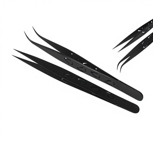Pince à épiler Stahlmann Pro de haute qualité avec logo personnalisé, en acier inoxydable, lisse et dentelée, fine, durable, prise en main parfaite BSB-733-11BLK - Product Image 1