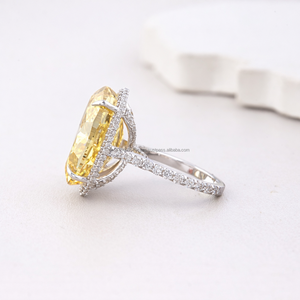 Anillo de compromiso artístico de moissanita para mujer, de exportador indio, con estilo distintivo y atractivo elegante, disponible para la venta - Product Image 1