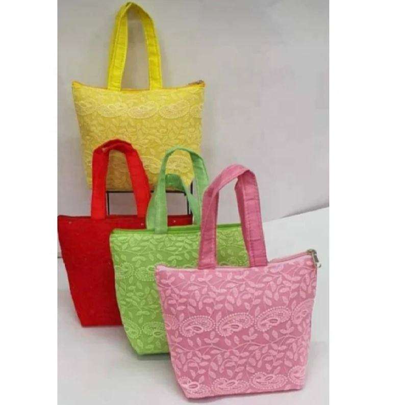 Identique à l'image